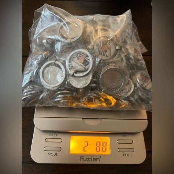 Reseller Bundle! Over 2.8 lbs TRUMP 2020 Collectible Keychains! Give as … - Picture 8 of 9